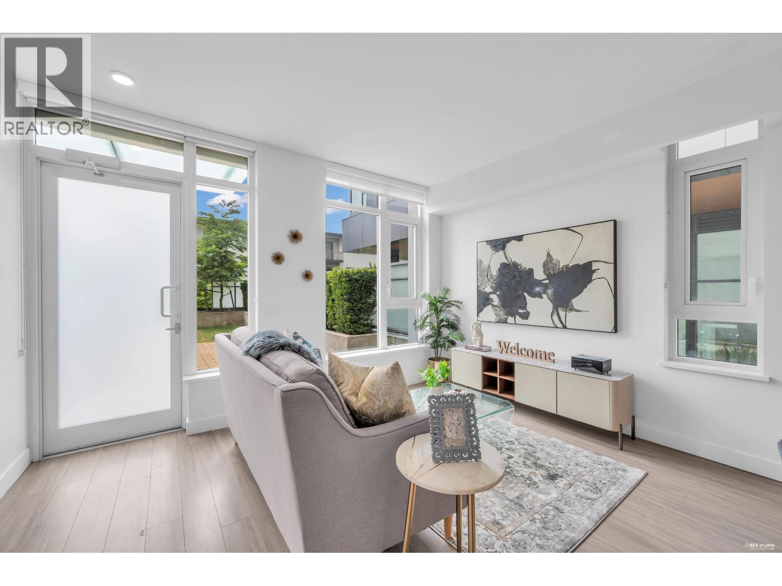 Th1 6398 Silver Avenue, Burnaby, British Columbia  V5H 0K7 - Photo 4 - R3125023