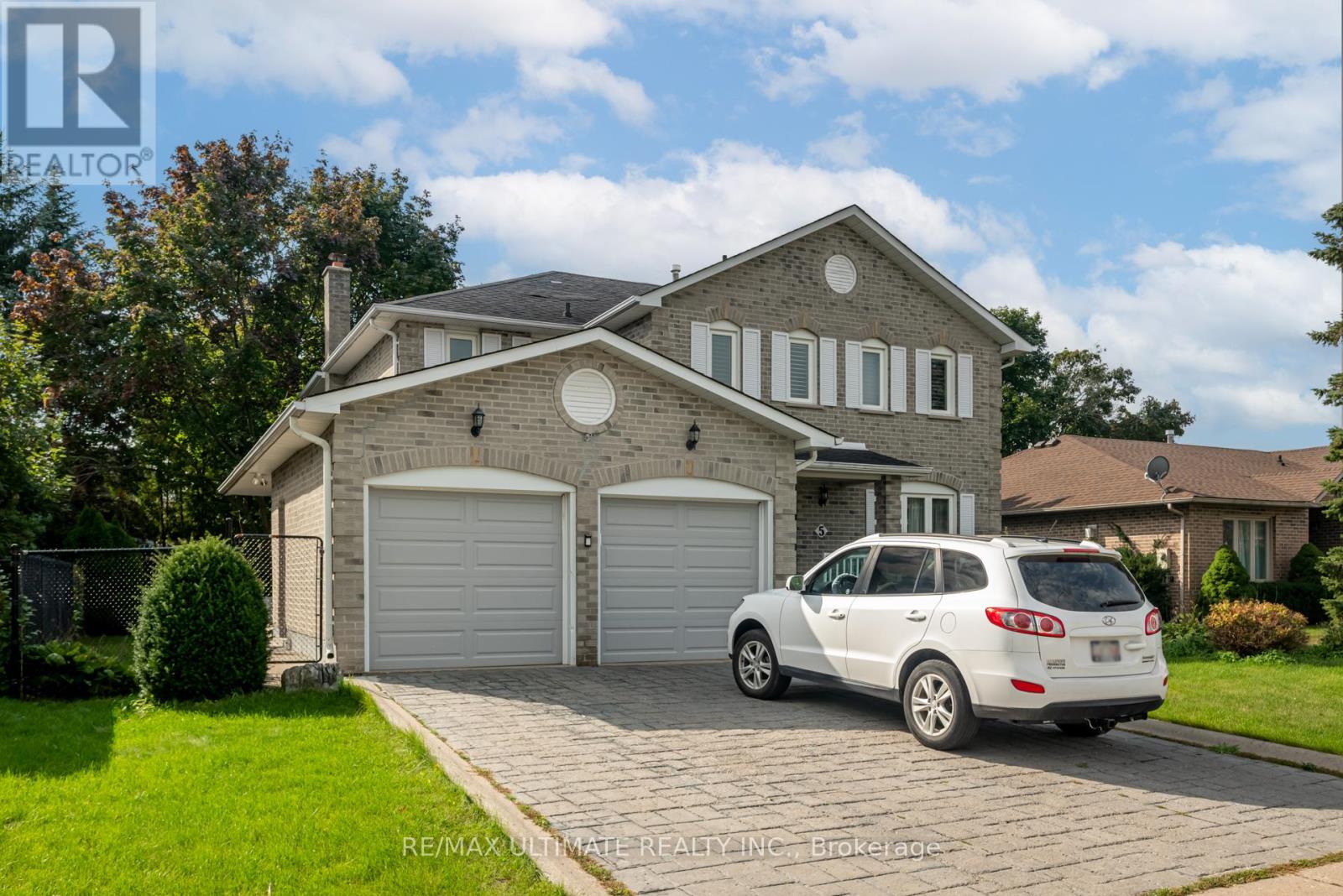 5 Bayswater Avenue, Richmond Hill, Ontario L4E 2L4 - Photo 2 - N12764308