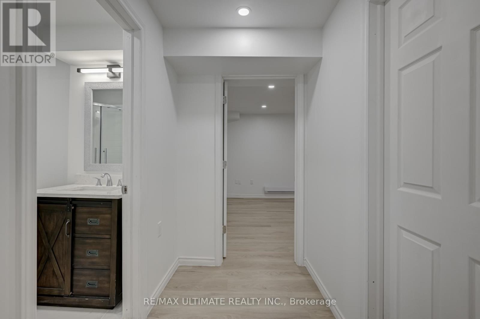 5 Bayswater Avenue, Richmond Hill, Ontario L4E 2L4 - Photo 32 - N12764308