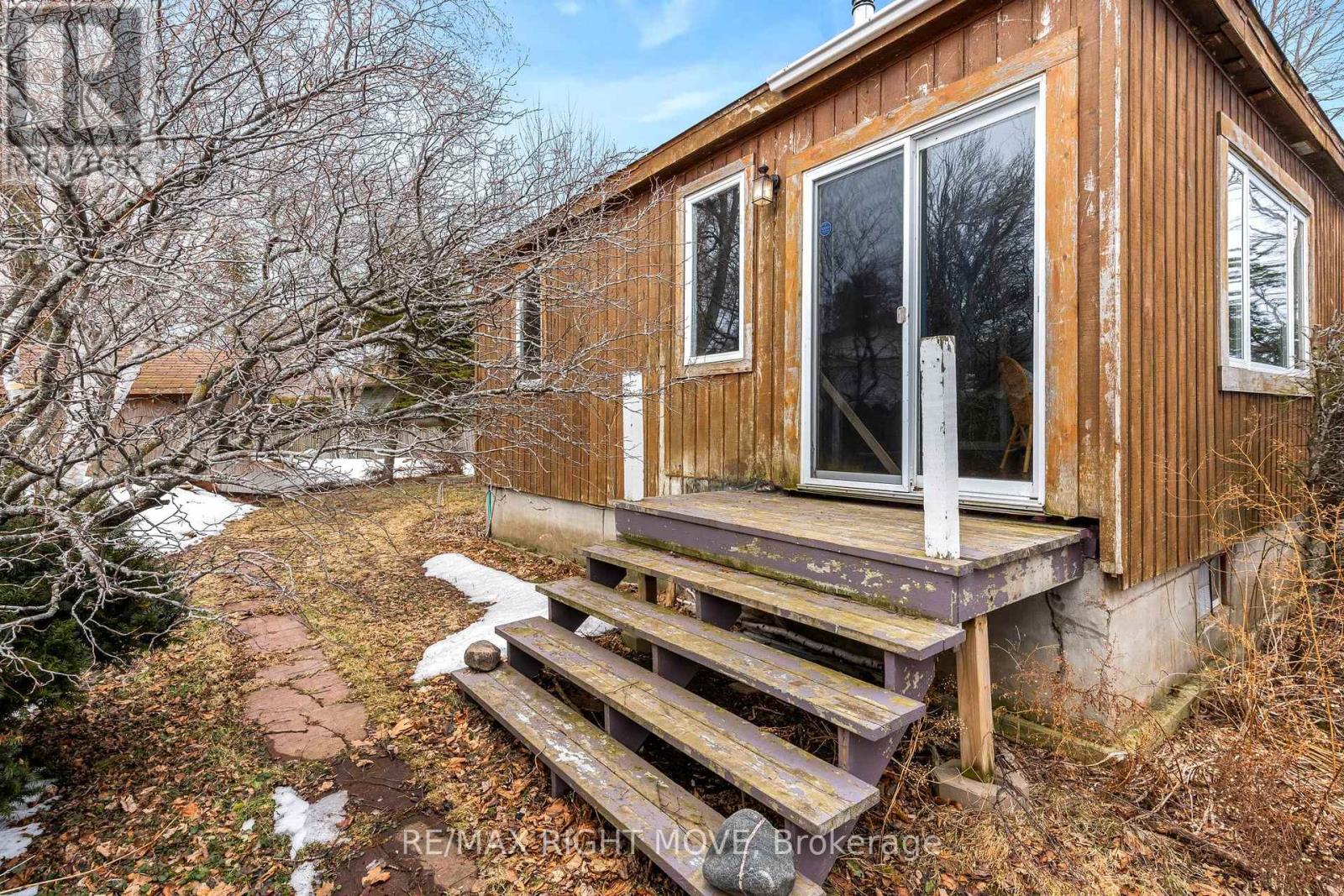 2674 Lone Birch Trail, Ramara, Ontario  L0K 1B0 - Photo 35 - S12931096