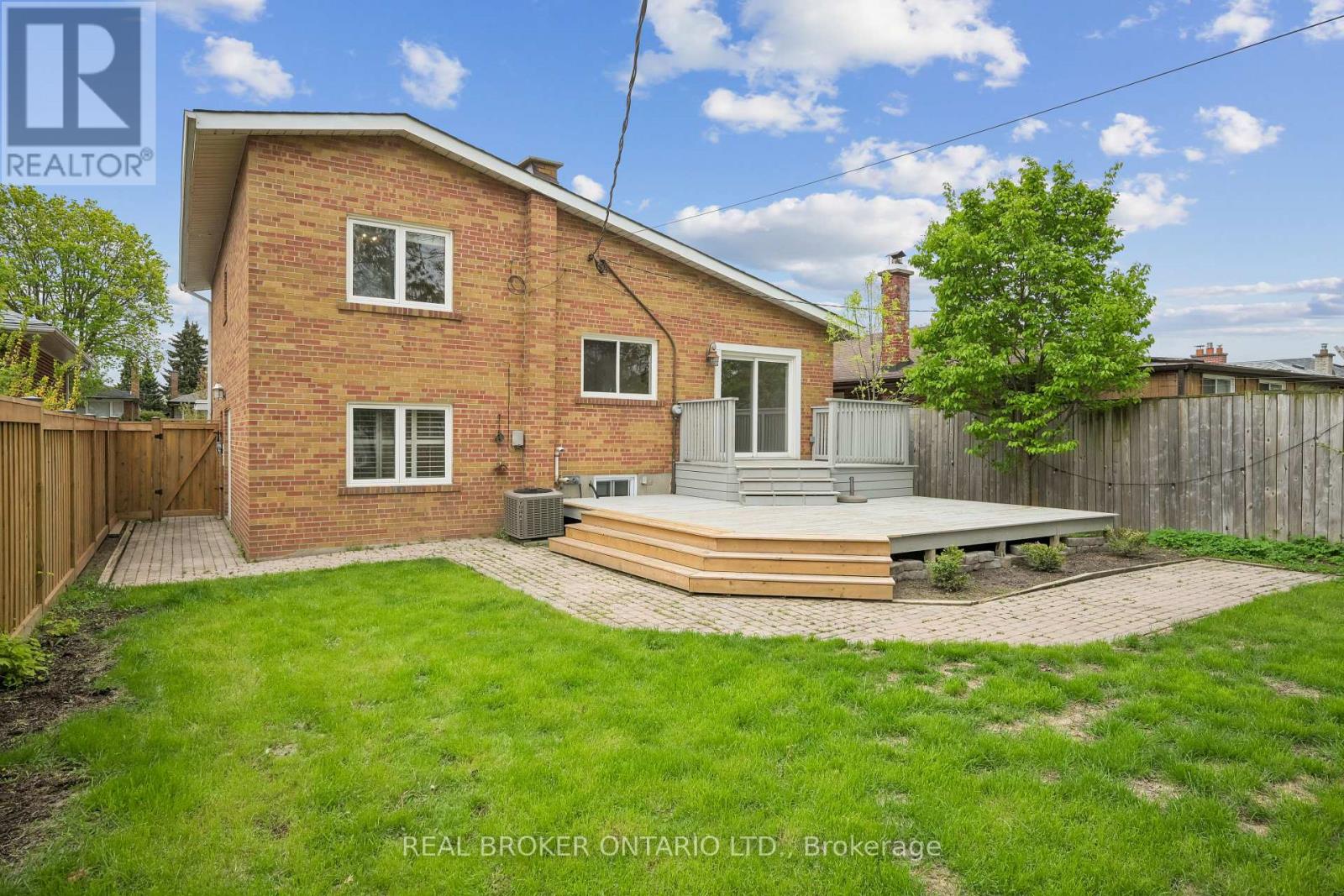 77 Norgrove Crescent, Toronto, Ontario  M9P 3C7 - Photo 27 - W13134042