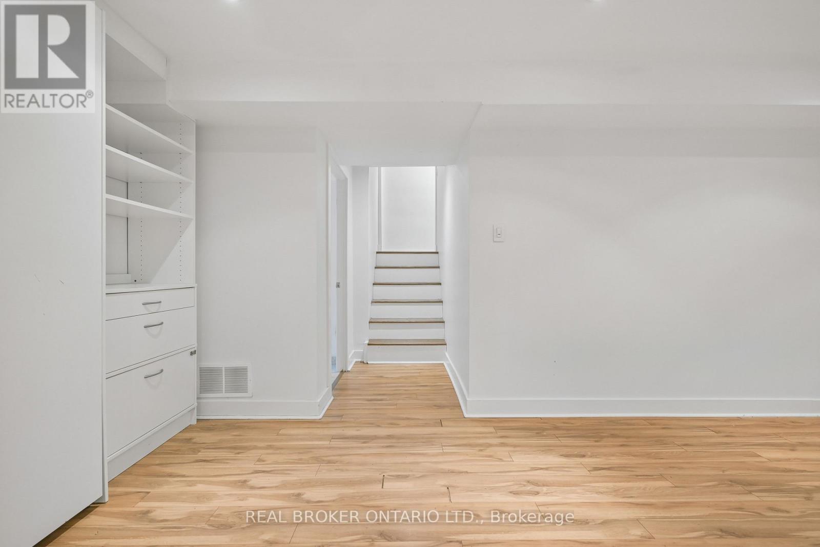 77 Norgrove Crescent, Toronto, Ontario  M9P 3C7 - Photo 22 - W13134042