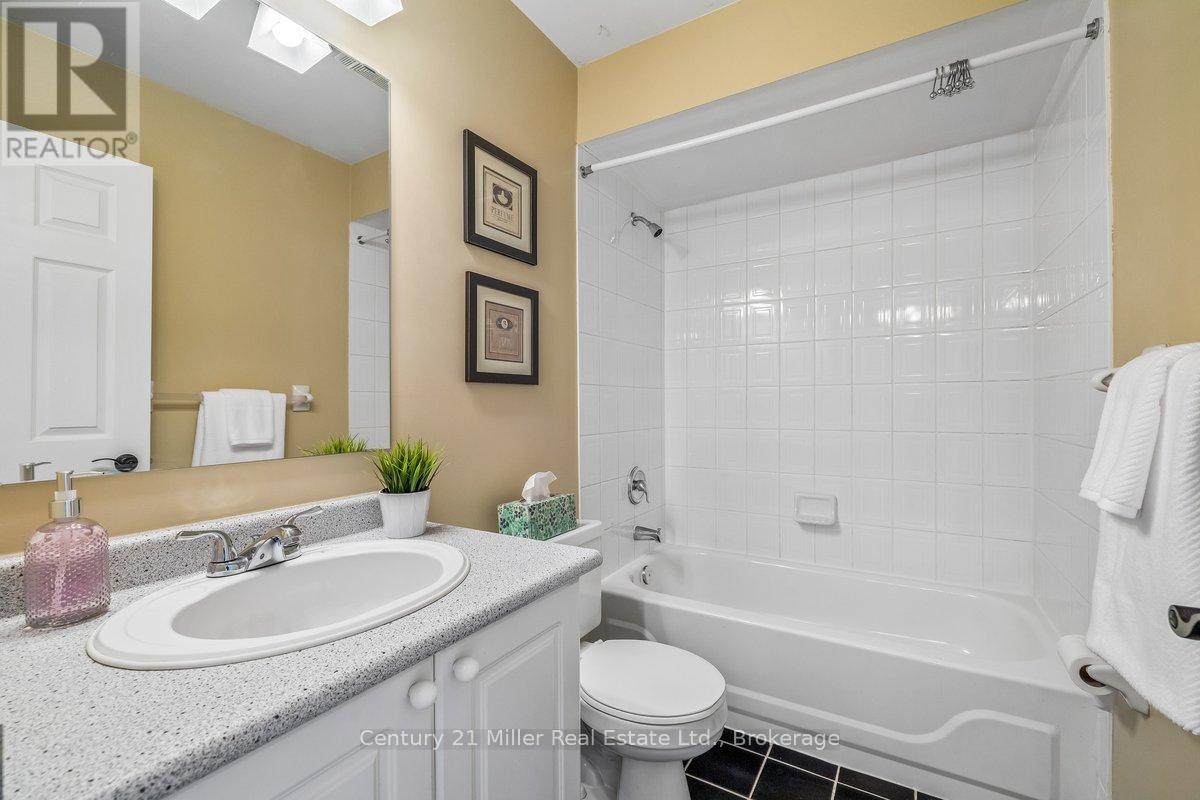 210 Littlewood Drive, Oakville, Ontario  L6H 6T6 - Photo 26 - W13149632