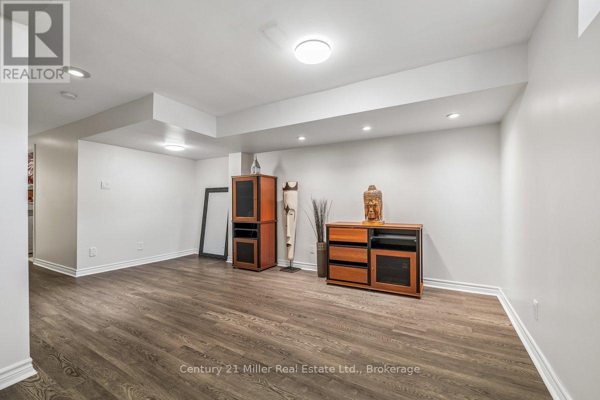 210 Littlewood Drive, Oakville, Ontario  L6H 6T6 - Photo 29 - W13149632