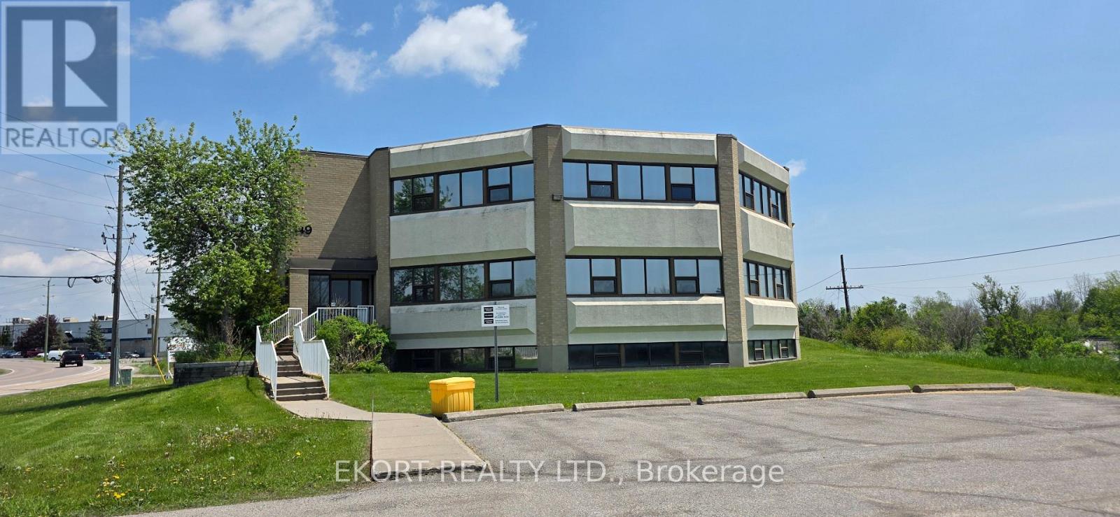 149 North Murray Street, Quinte West, Ontario  K8V 6R6 - Photo 1 - X12783880