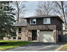 25 CARRIAGE CRESCENT, North Bay, Ontario