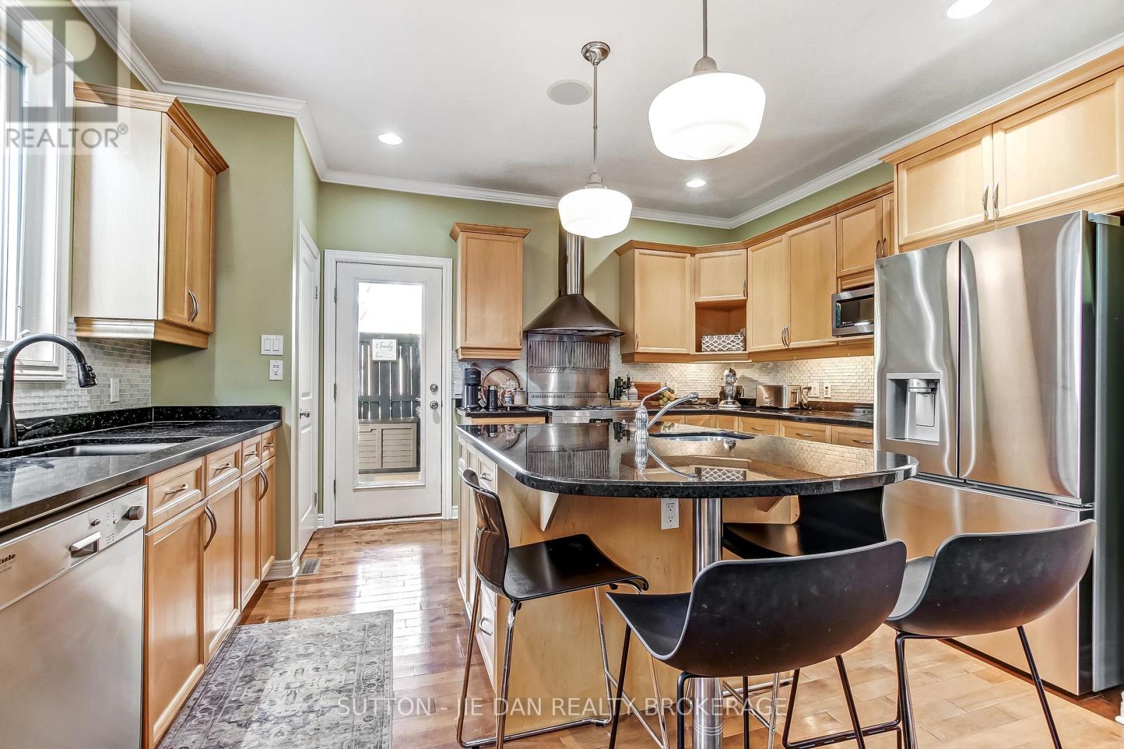 369 Kingbird Court, London North, Ontario  N5X 4H6 - Photo 4 - X13149602