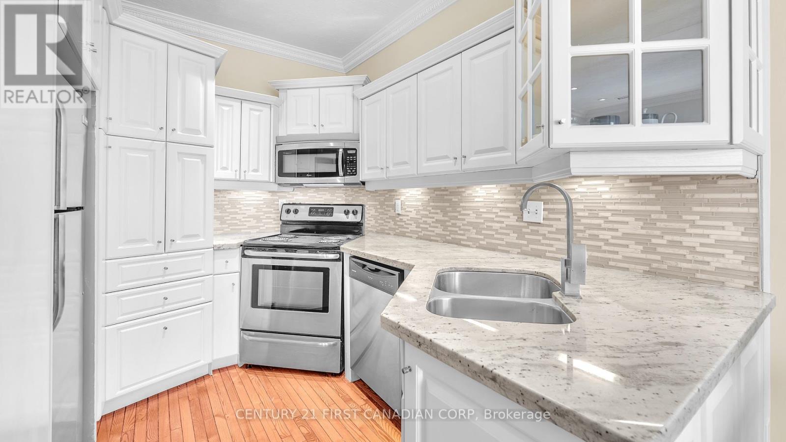 2404 - 389 Dundas Street, London East, Ontario  N6B 3L5 - Photo 2 - X13149676