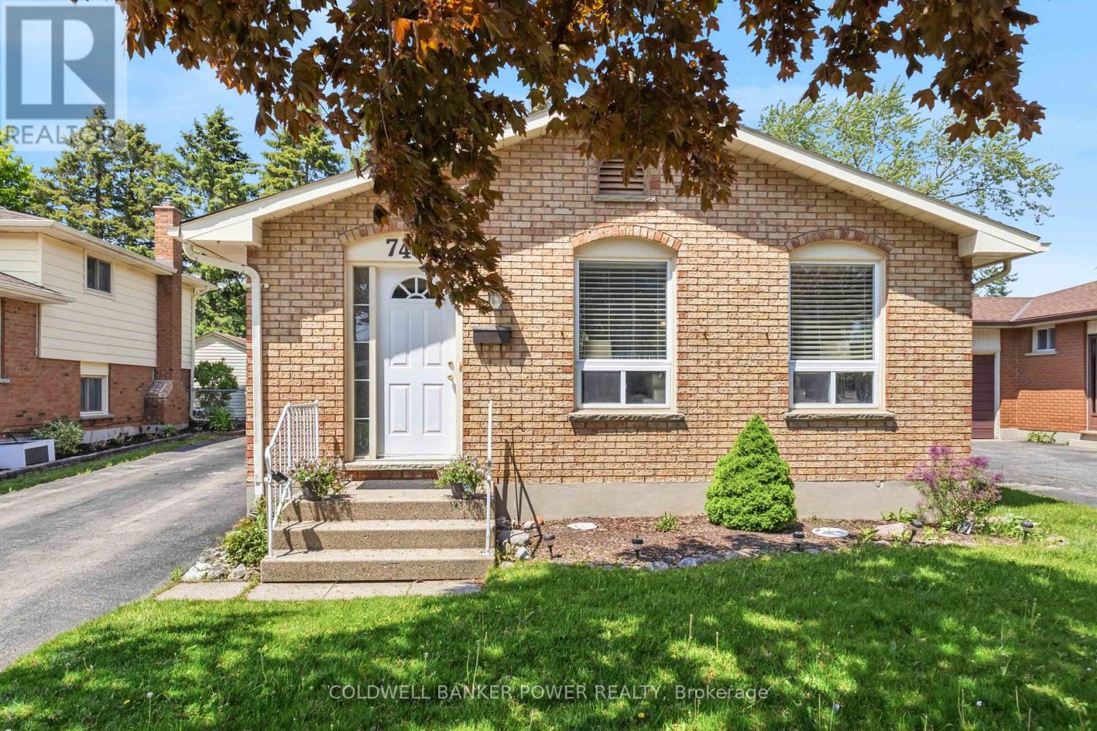 74 Patience Crescent, London South, Ontario  N6E 2K9 - Photo 2 - X13149708