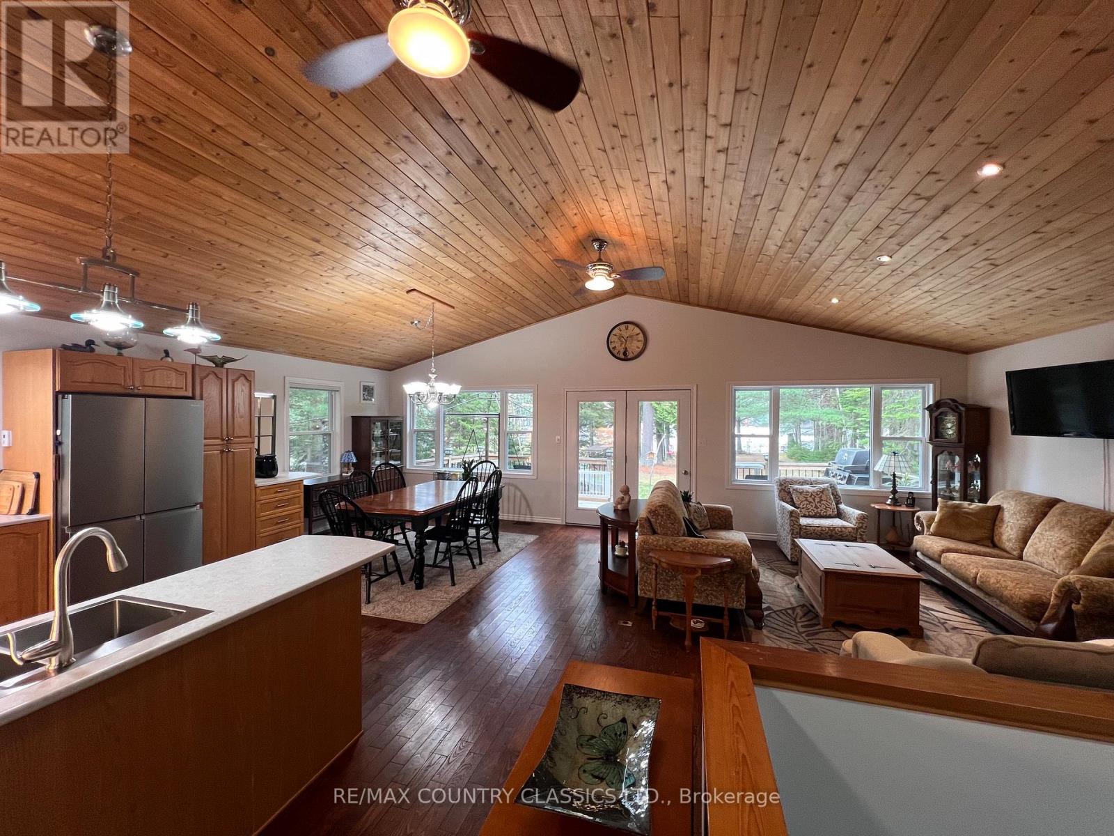 4501 Elephant Lake Road, Dysart Et Al, Ontario  K0L 2A0 - Photo 14 - X13149536
