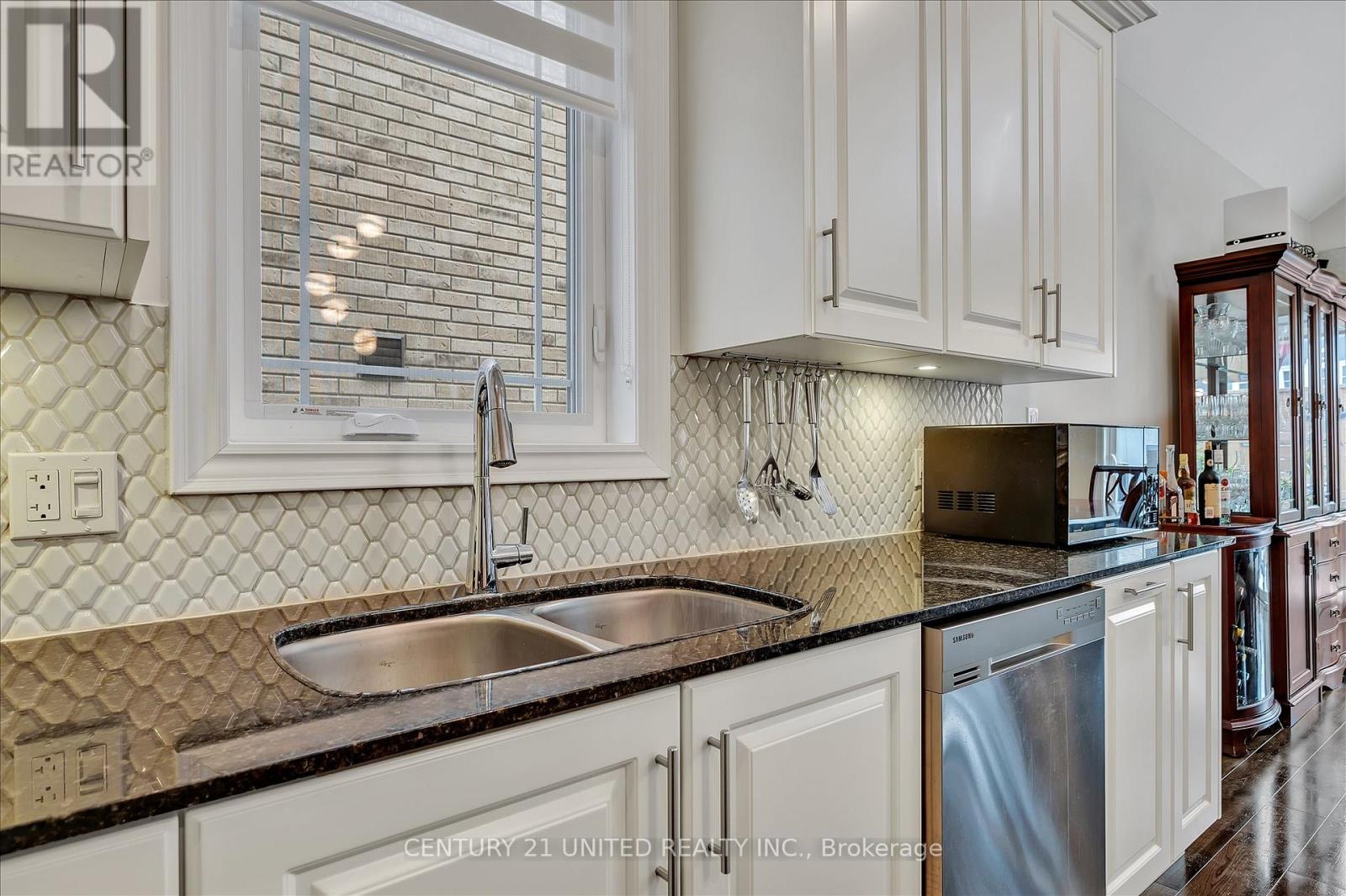 283 Noftall Gardens, Peterborough, Ontario  K9H 0G8 - Photo 7 - X13149694