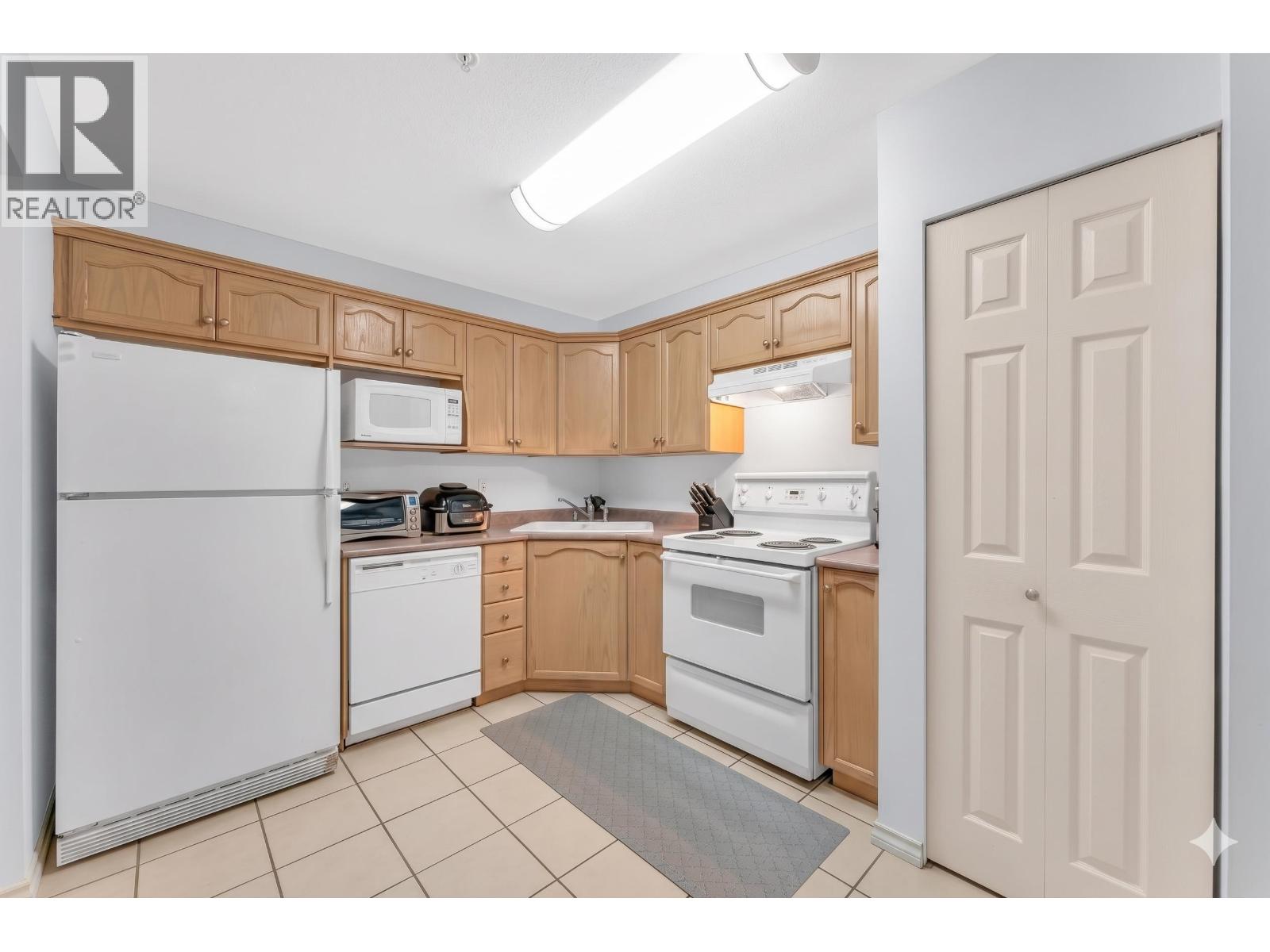 301a 301 Maude Road, Port Moody, British Columbia  V3H 5B1 - Photo 3 - R3125105