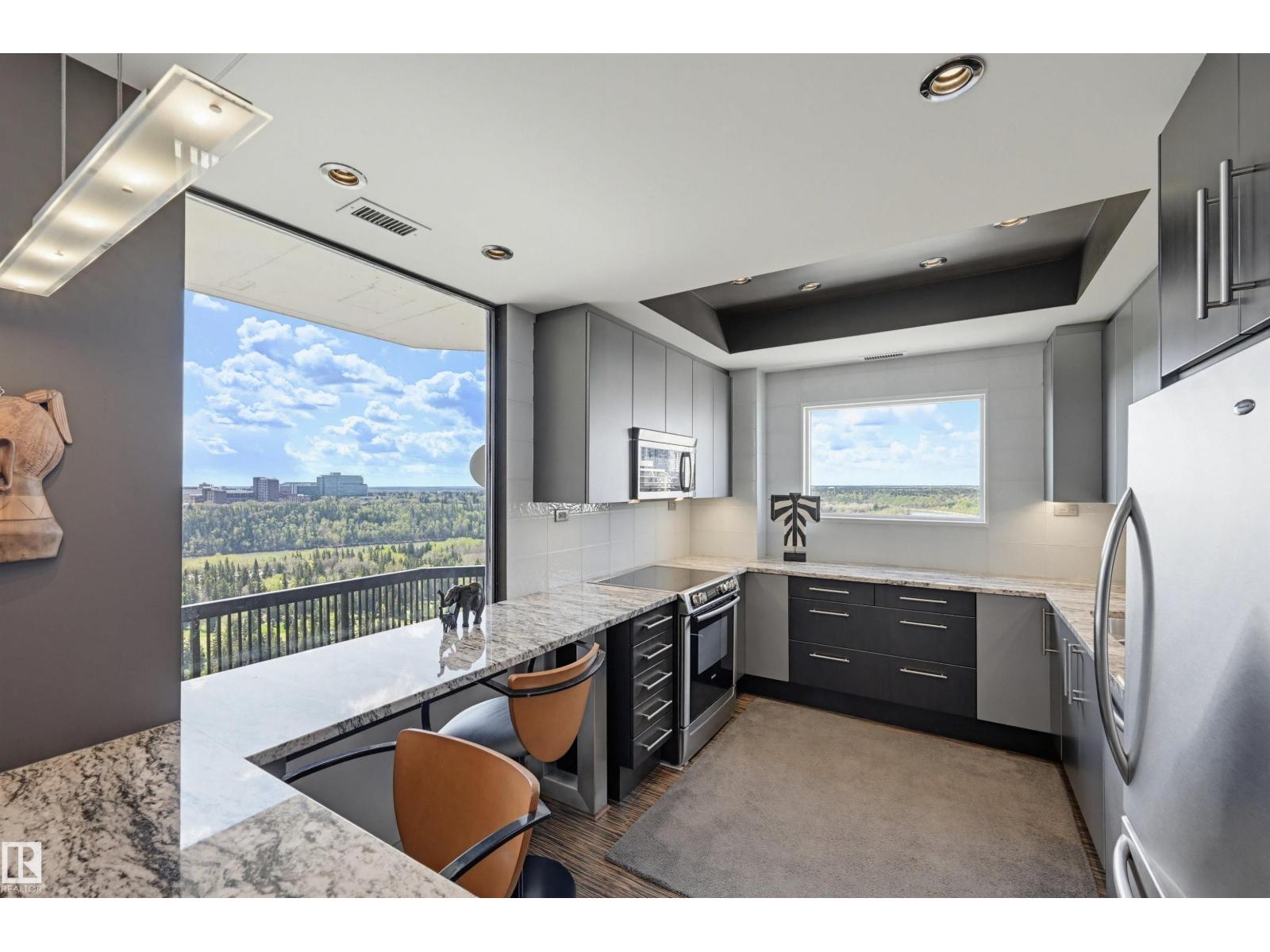 #1704 11503 100 Av Nw, Edmonton, Alberta  T5K 2K7 - Photo 2 - E4488756