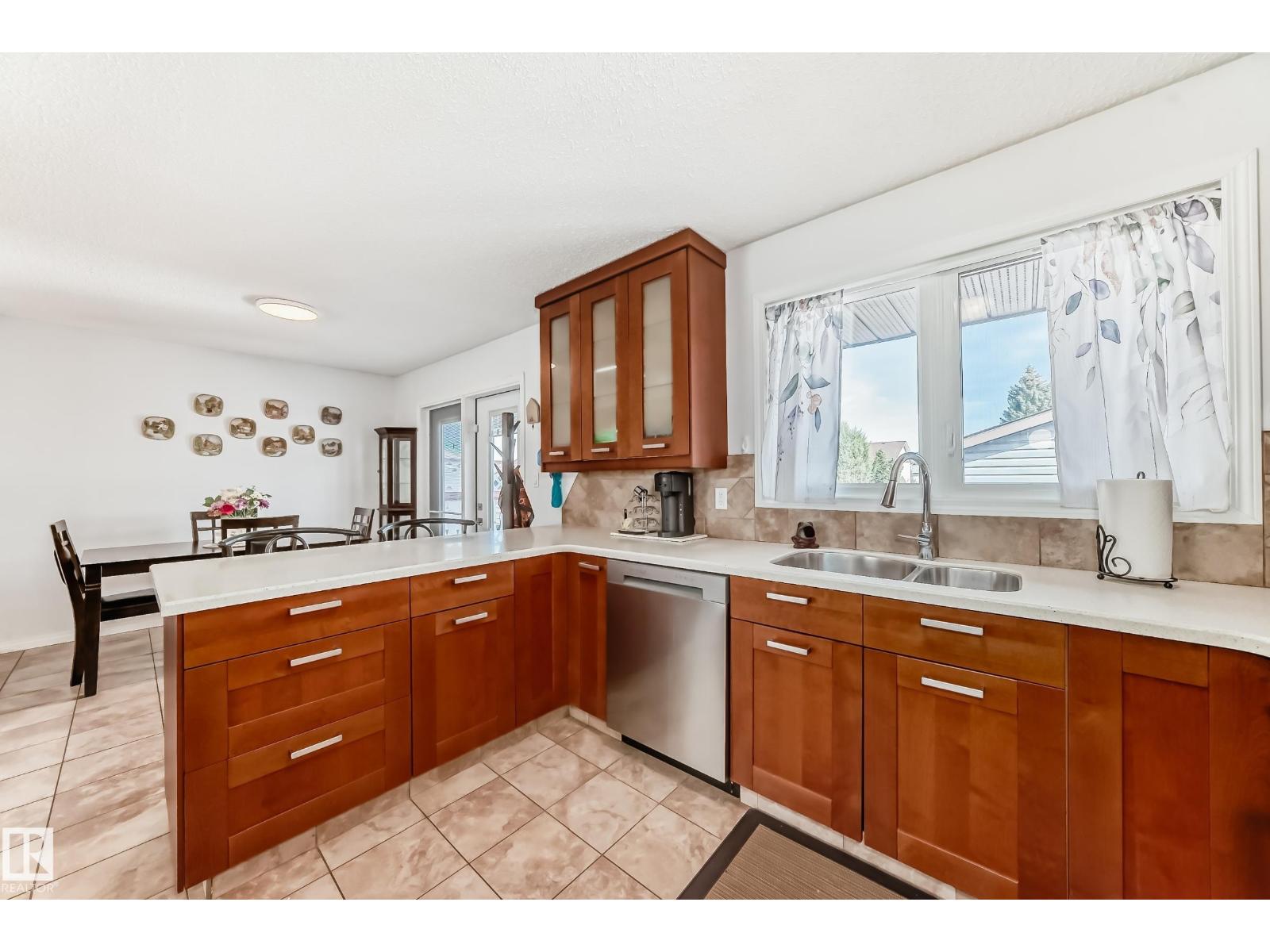 11812 139 Av Nw, Edmonton, Alberta  T5X 4J5 - Photo 11 - E4488761