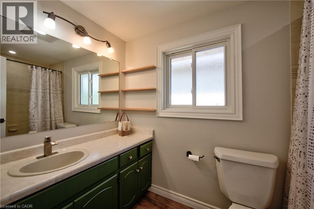 6 Marcon Court, Kitchener, Ontario N2E 3G3 - Photo 22 - 40831578