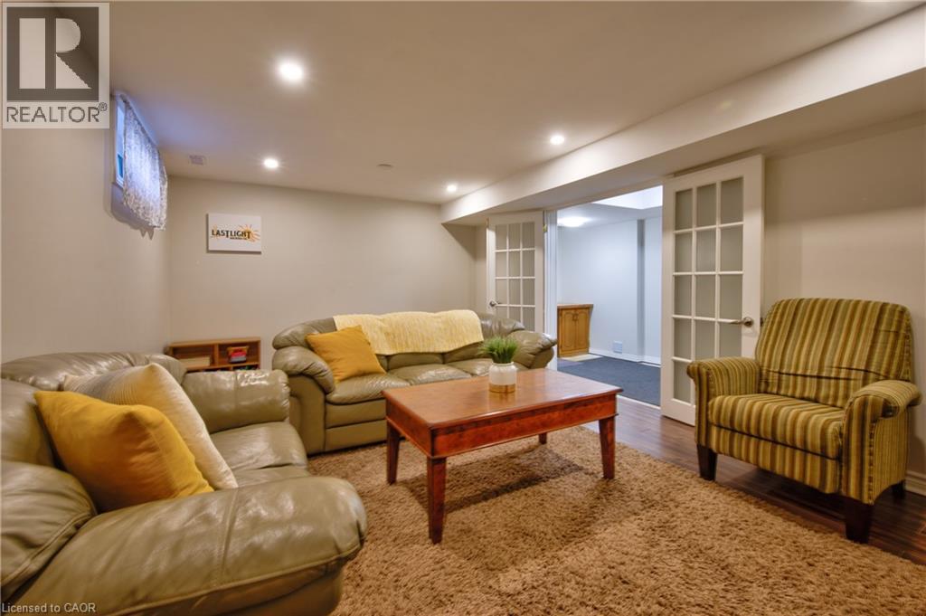 6 Marcon Court, Kitchener, Ontario N2E 3G3 - Photo 30 - 40831578