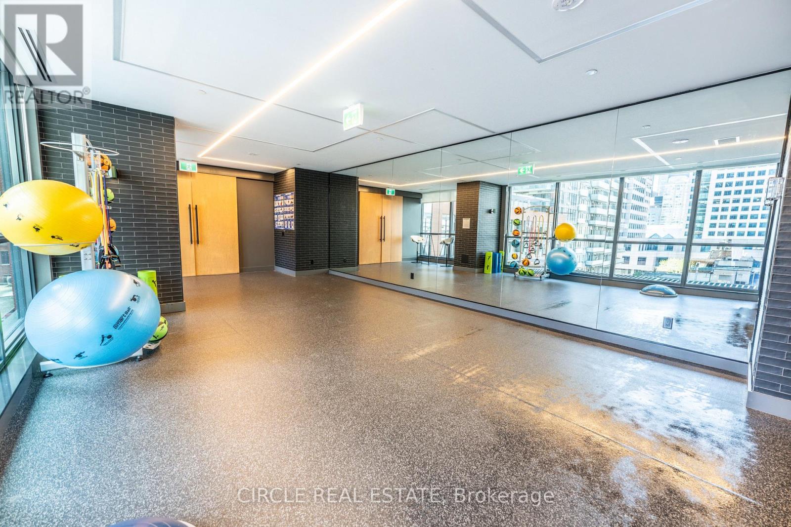 2705 - 327 King Street W, Toronto, Ontario  M5V 0W7 - Photo 24 - C13149324