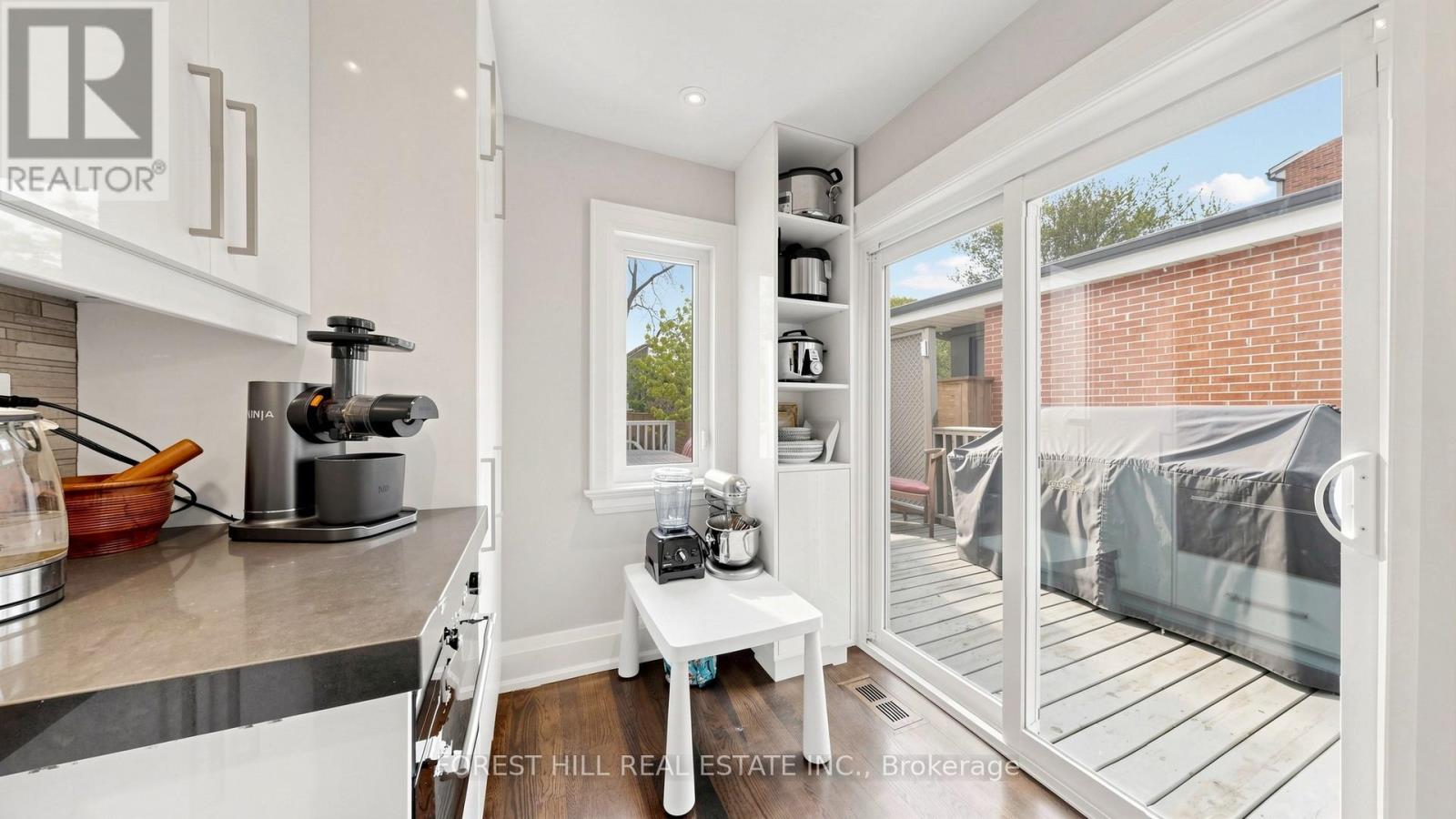 150 Melrose Avenue, Toronto, Ontario  M5M 1Y7 - Photo 8 - C13149420