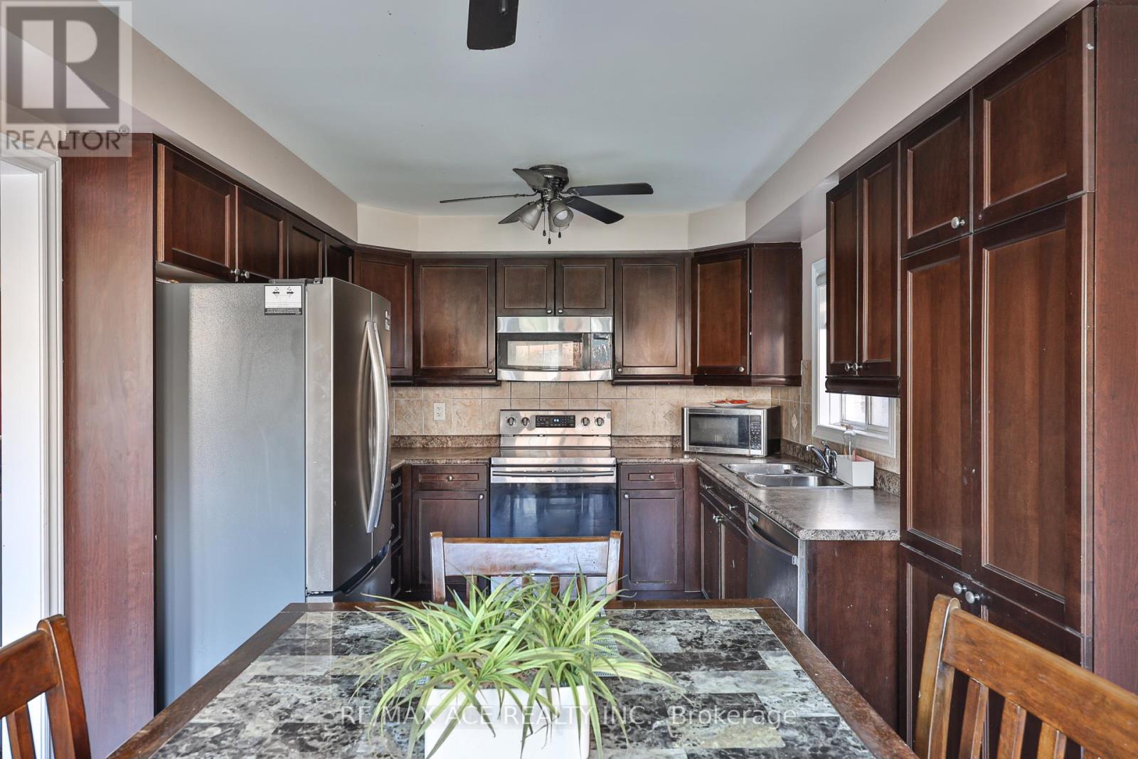 72 Taverner Crescent S, Ajax, Ontario  L1T 0K1 - Photo 13 - E13137870