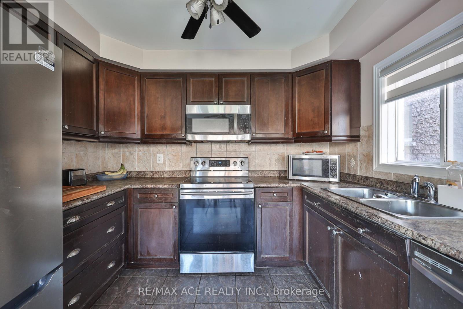 72 Taverner Crescent S, Ajax, Ontario  L1T 0K1 - Photo 16 - E13137870
