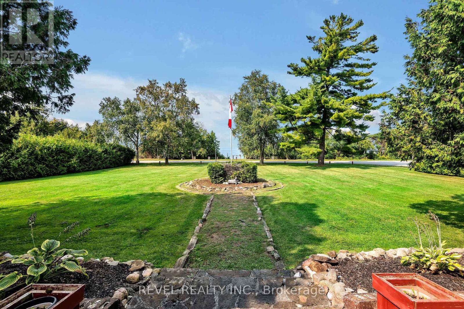 351 Hedge Road, Georgina, Ontario  L0E 1R0 - Photo 5 - N12881134