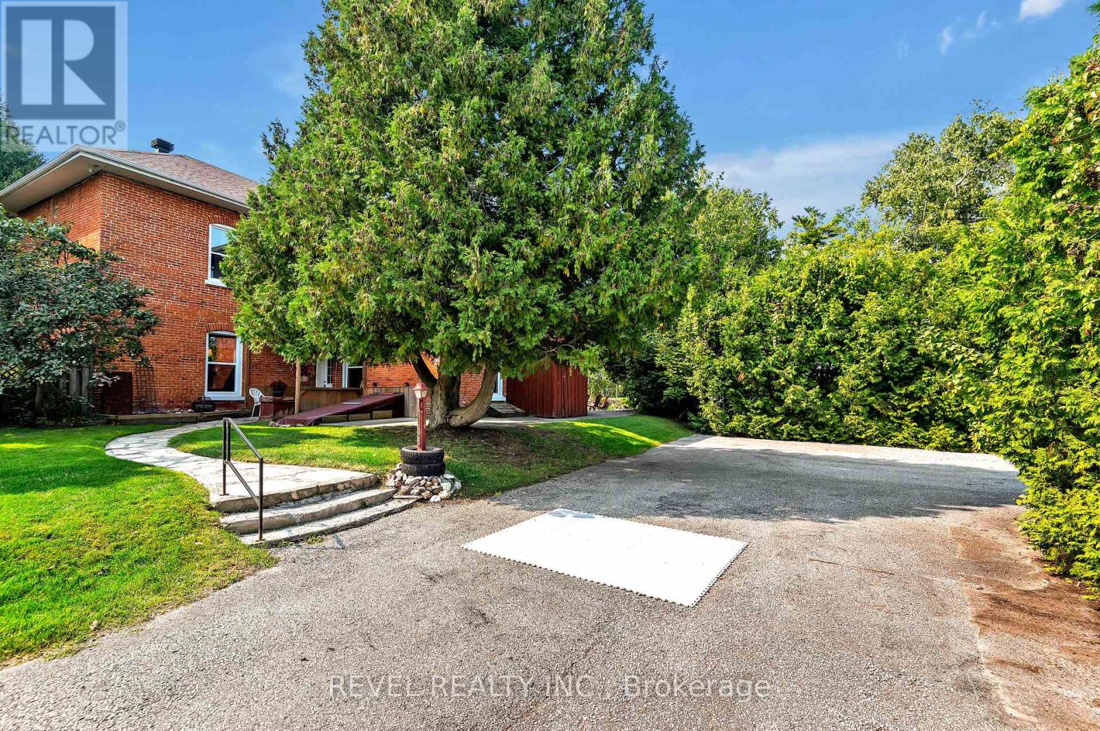 351 Hedge Road, Georgina, Ontario  L0E 1R0 - Photo 8 - N12881134