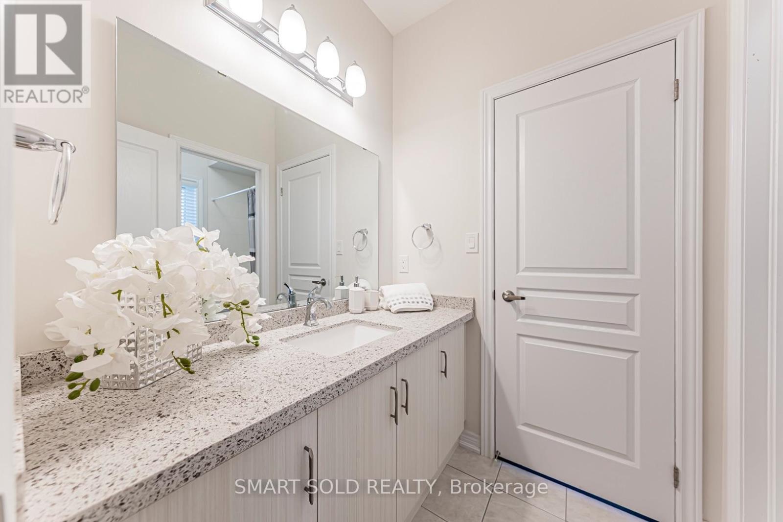 22 Mayapple Lane N, Richmond Hill, Ontario  L4E 1B8 - Photo 34 - N13141508