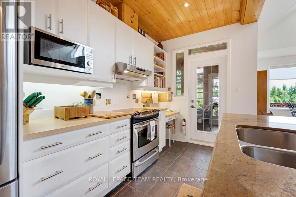 4636 Donnelly Drive, Ottawa, Ontario  K0G 1N0 - Photo 20 - X12948082