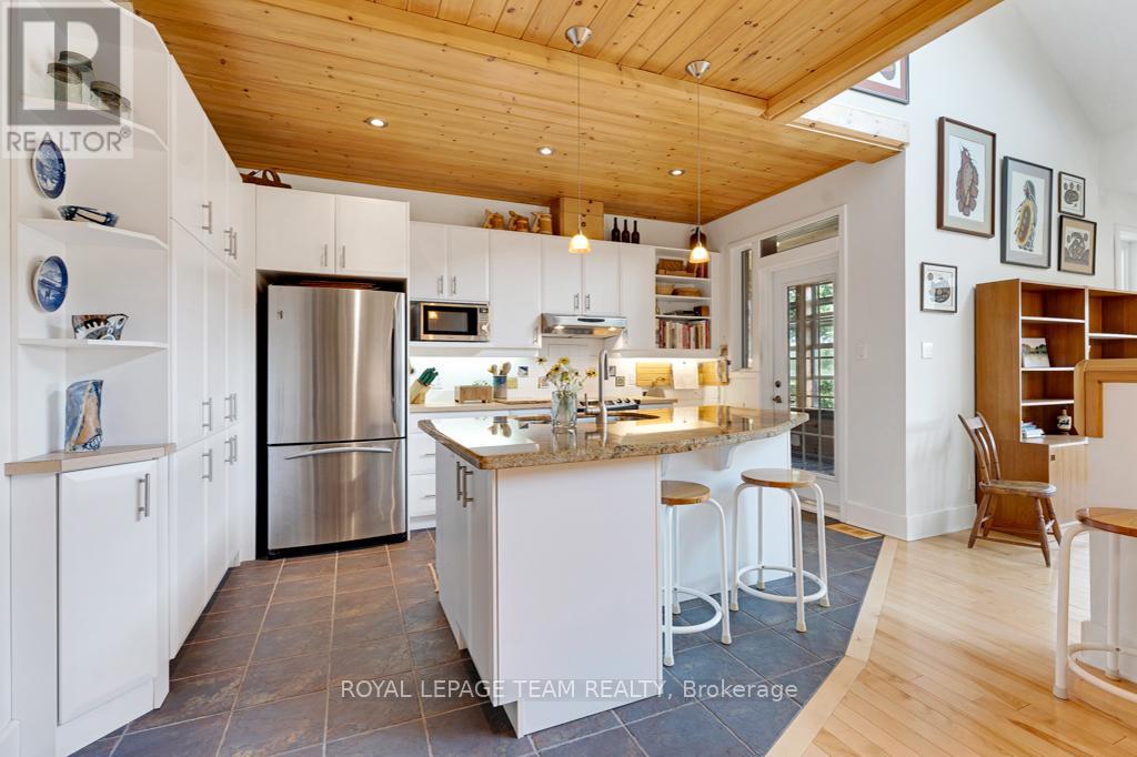 4636 Donnelly Drive, Ottawa, Ontario  K0G 1N0 - Photo 16 - X12948082
