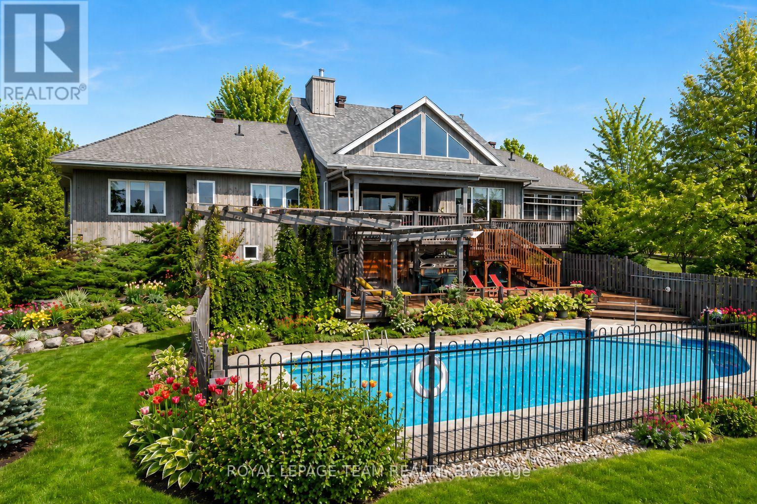 4636 Donnelly Drive, Ottawa, Ontario  K0G 1N0 - Photo 4 - X12948082
