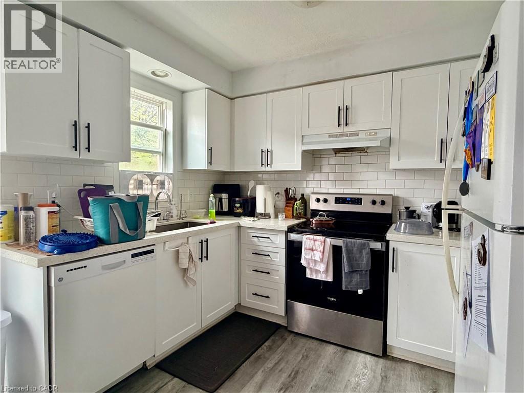 104 Brookfield Crescent, Kitchener, Ontario  N2E 0A7 - Photo 2 - 40831679