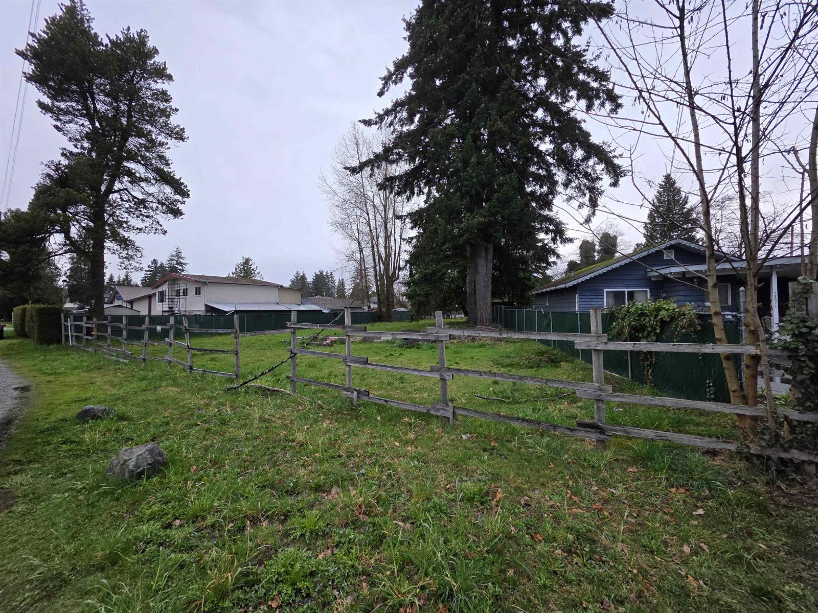 13069 Old Yale Road, Surrey, British Columbia  V3T 3C3 - Photo 2 - R3125566