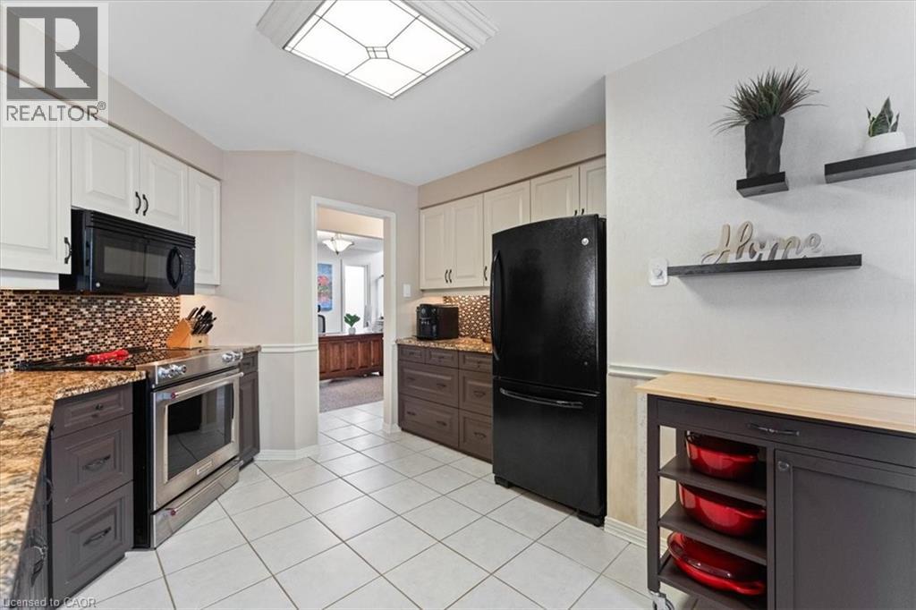 284 Delancey Boulevard, Hamilton, Ontario  L9B 1Y9 - Photo 12 - 40831480