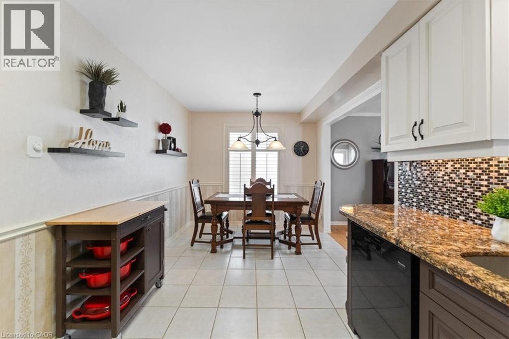 284 Delancey Boulevard, Hamilton, Ontario  L9B 1Y9 - Photo 14 - 40831480