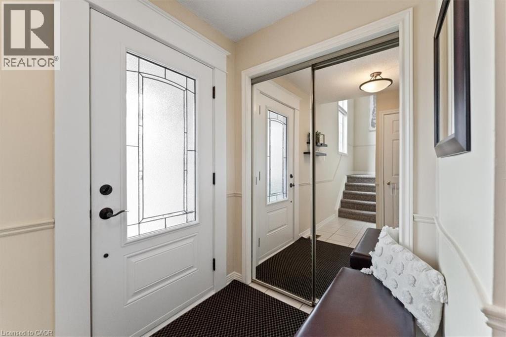 284 Delancey Boulevard, Hamilton, Ontario  L9B 1Y9 - Photo 4 - 40831480