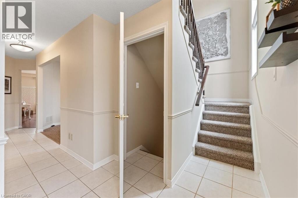 284 Delancey Boulevard, Hamilton, Ontario  L9B 1Y9 - Photo 5 - 40831480