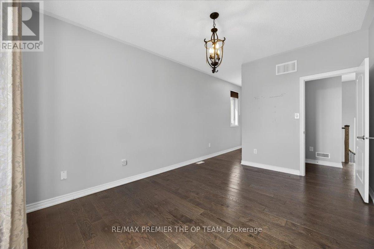 102 Pine Hill Road, Bradford West Gwillimbury, Ontario  L3Z 0H1 - Photo 21 - N13149332