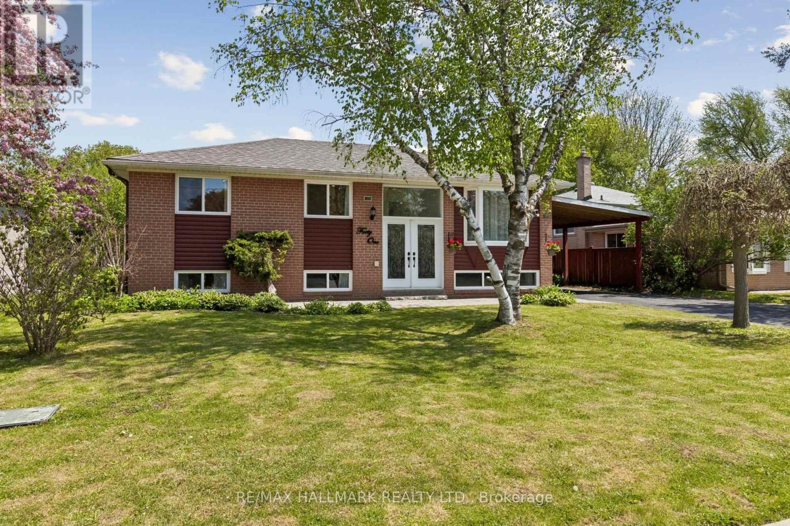 41 Aurora Heights Drive, Aurora, Ontario  L4G 2W6 - Photo 2 - N13149426