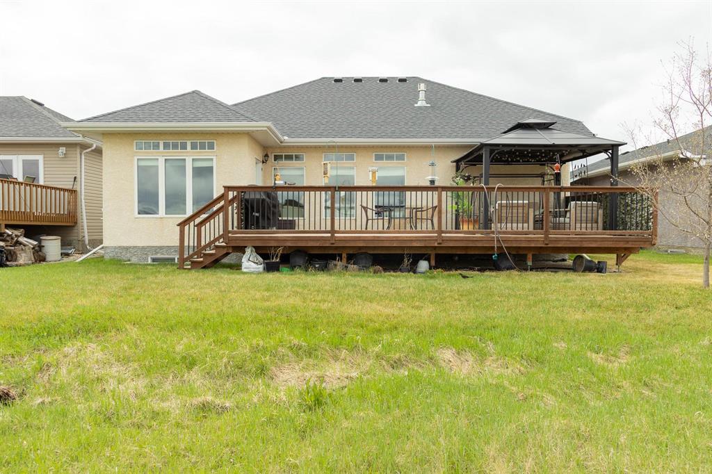 17 Edgewood Street, Steinbach, Manitoba  R5G 0S7 - Photo 37 - 202610984