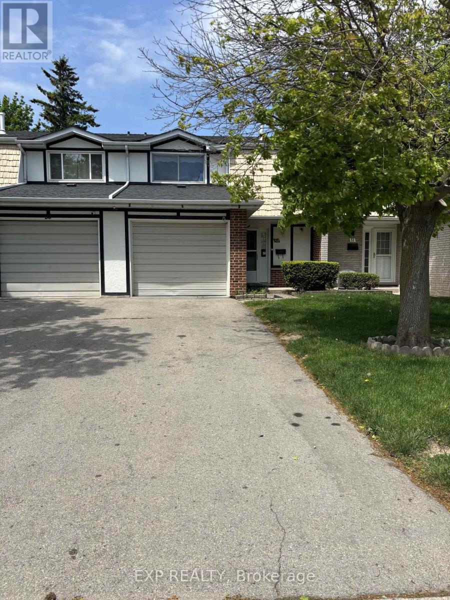 54 Nicklaus Drive, Hamilton, Ontario  L8K 6H3 - Photo 2 - X12751938
