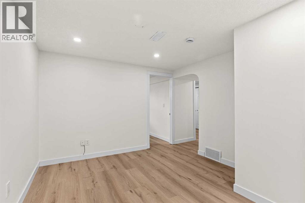 924 Pensdale Crescent SE, Calgary, Alberta  T2A 2G1 - Photo 24 - A2307894