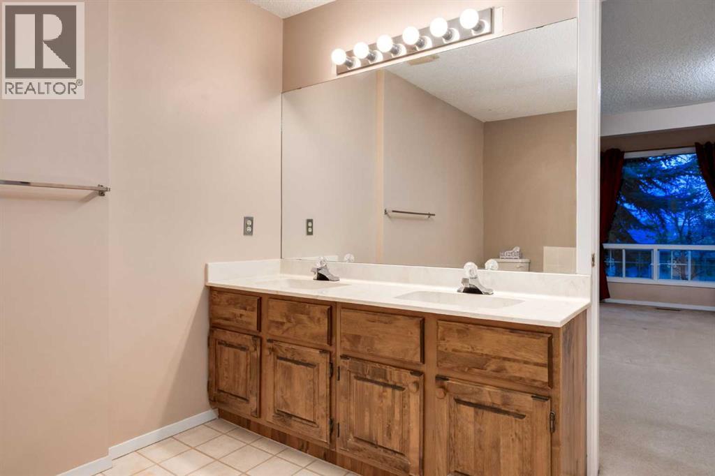 114 Strathlorne Mews SW, Calgary, Alberta  T3H 1V1 - Photo 33 - A2310453