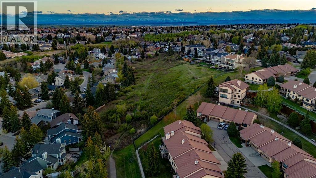 114 Strathlorne Mews SW, Calgary, Alberta  T3H 1V1 - Photo 9 - A2310453