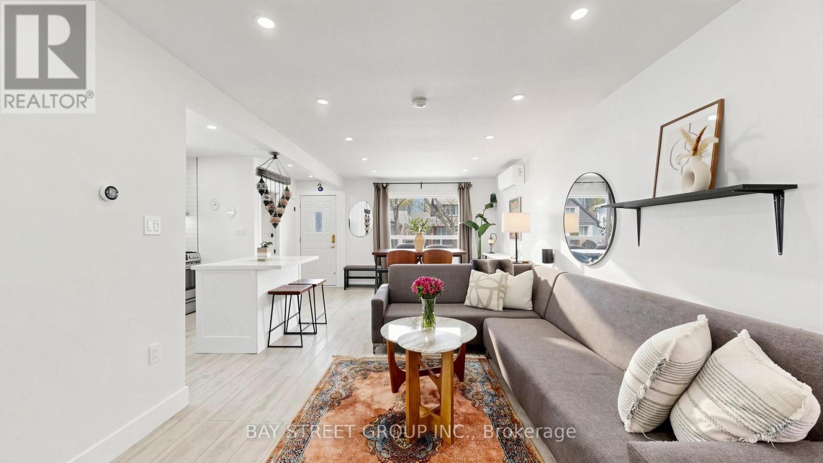 58 Albert Avenue, Toronto, Ontario  M8V 2L7 - Photo 5 - W13149276