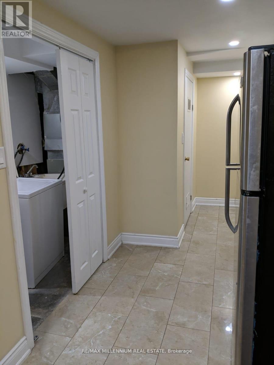 Bsmt - 18 Junewood Crescent, Brampton, Ontario  L6S 3T6 - Photo 7 - W13149314