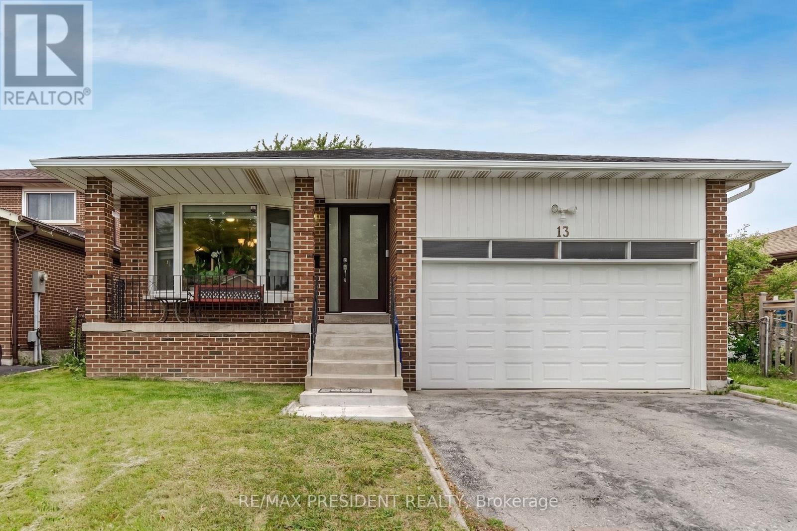 13 PANORAMA CRESCENT