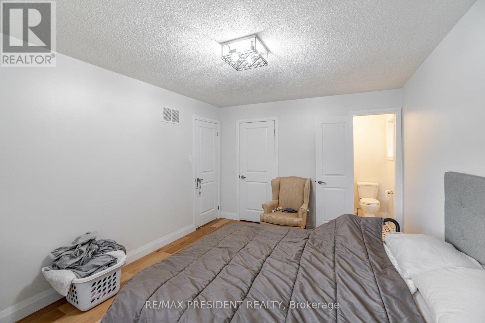 13 Panorama Crescent, Brampton, Ontario  L6S 3T7 - Photo 18 - W13149392