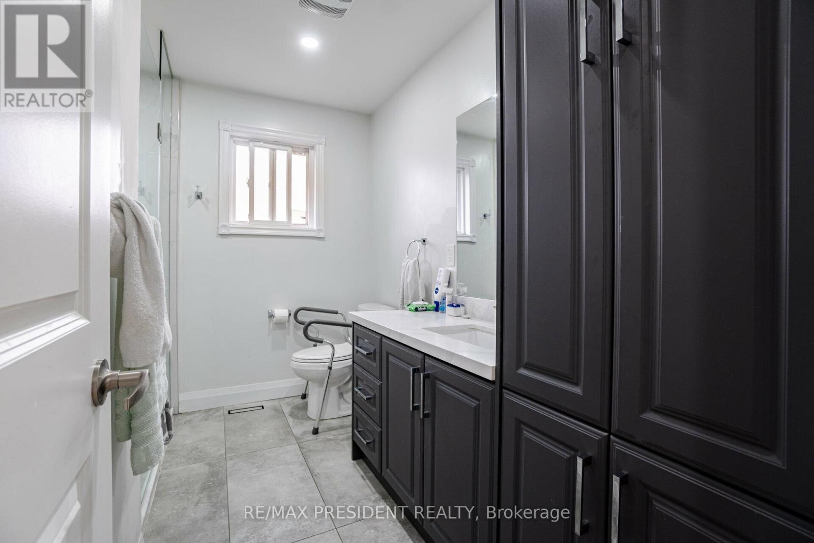 13 Panorama Crescent, Brampton, Ontario  L6S 3T7 - Photo 24 - W13149392