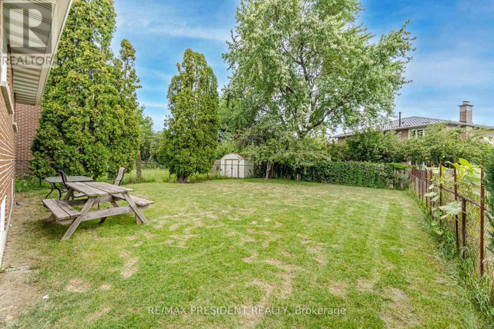 13 Panorama Crescent, Brampton, Ontario  L6S 3T7 - Photo 26 - W13149392