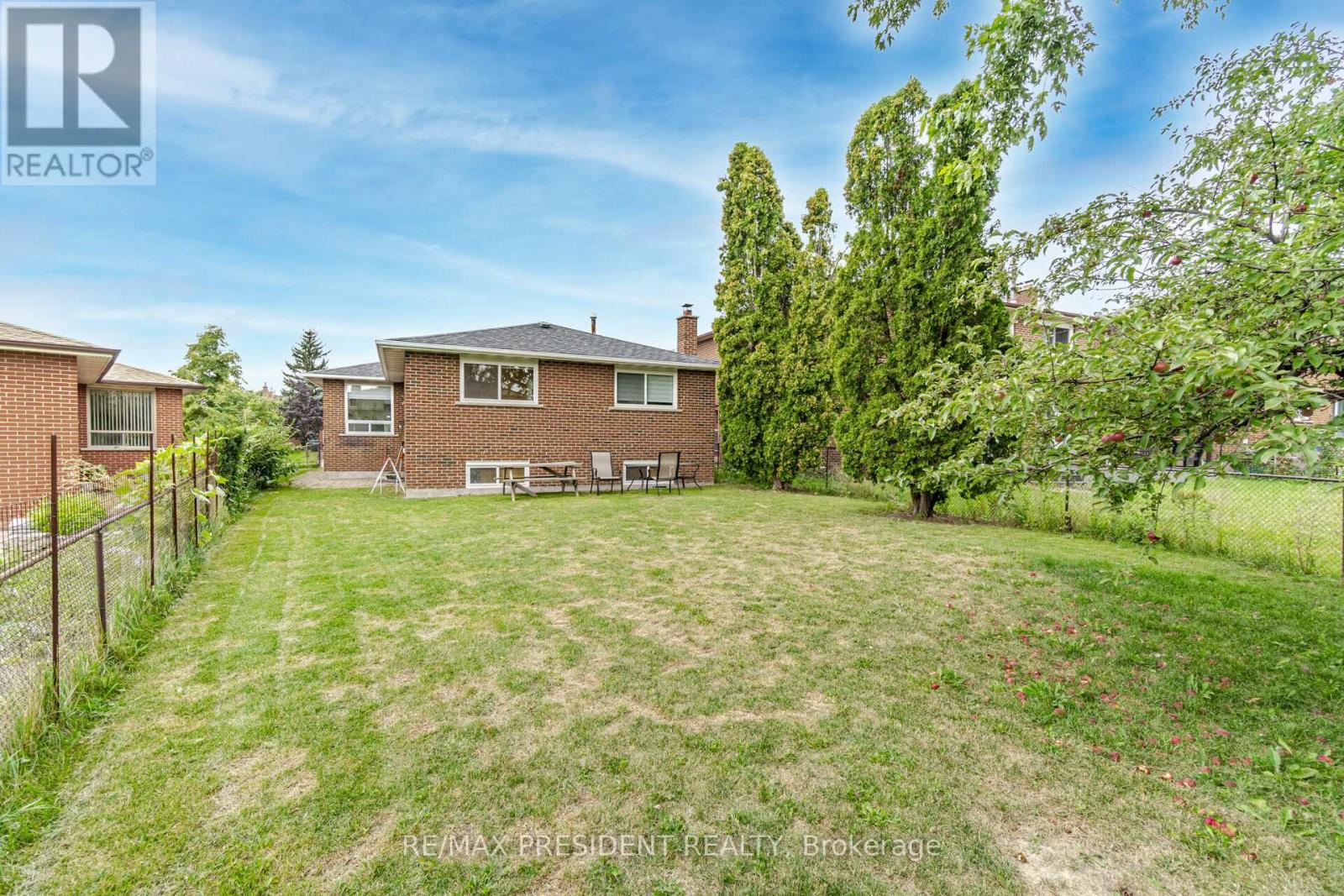 13 Panorama Crescent, Brampton, Ontario  L6S 3T7 - Photo 28 - W13149392